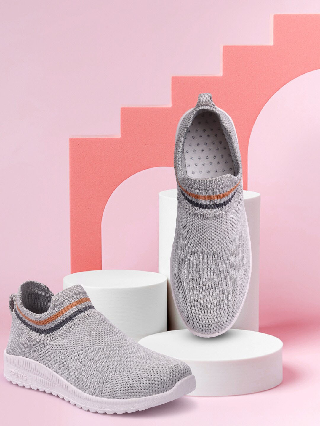 

The Roadster Lifestyle Co. Grey Slip On Running Shoes