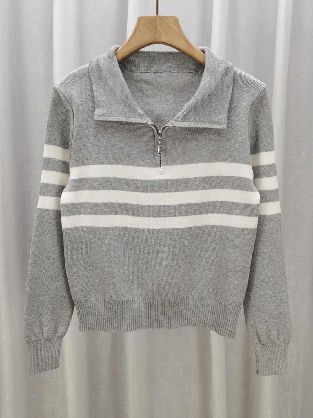 

StyleCast Girls Grey Striped Shirt Collar Long Sleeves Pullover Sweatshirt