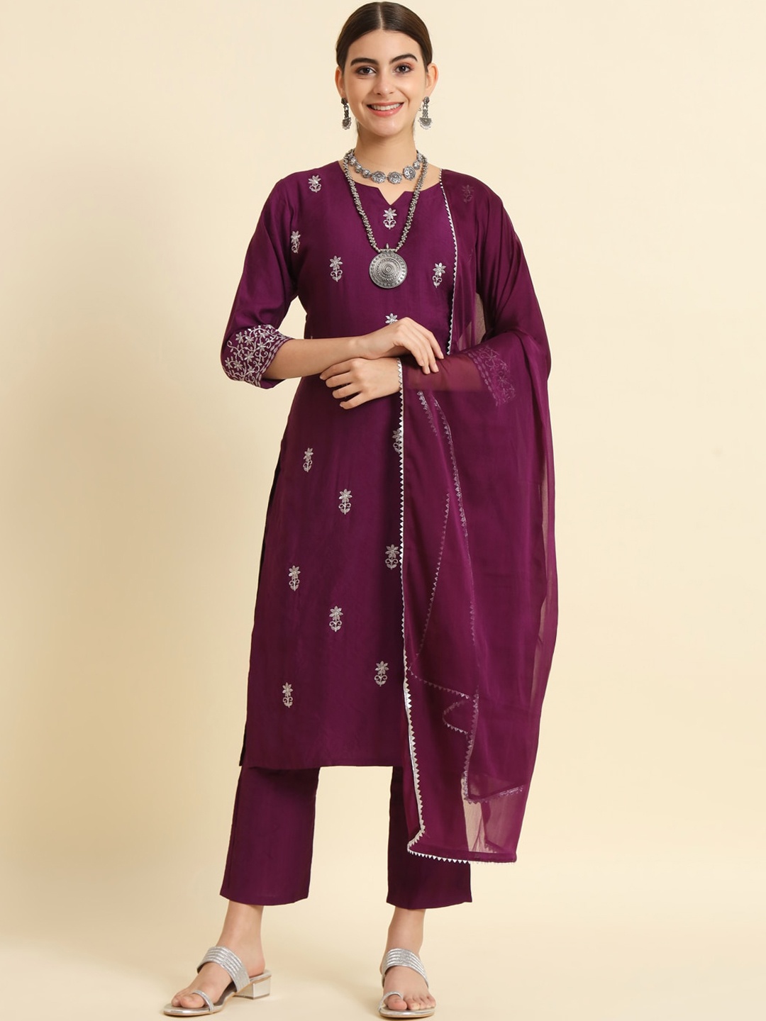 

THE52 Ethnic Motifs Embroidered Straight Kurta with Trouser & Dupatta, Burgundy