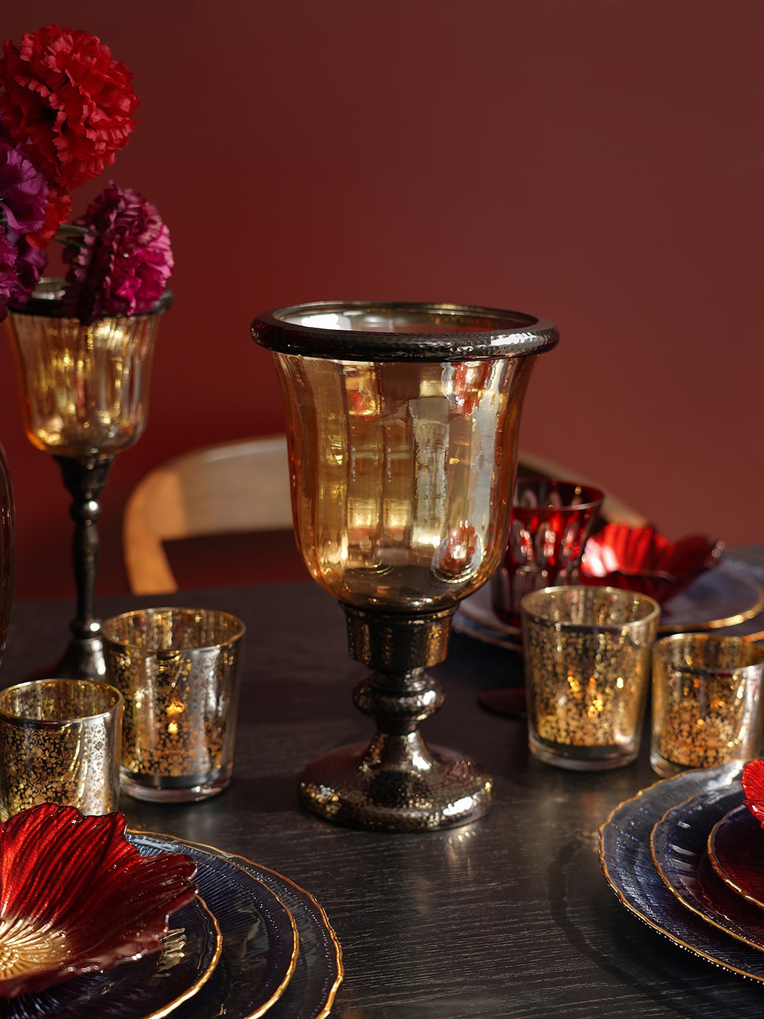 

Pure Home and Living Gold-Toned & Black Antique Glass Hurricane Candle Holders