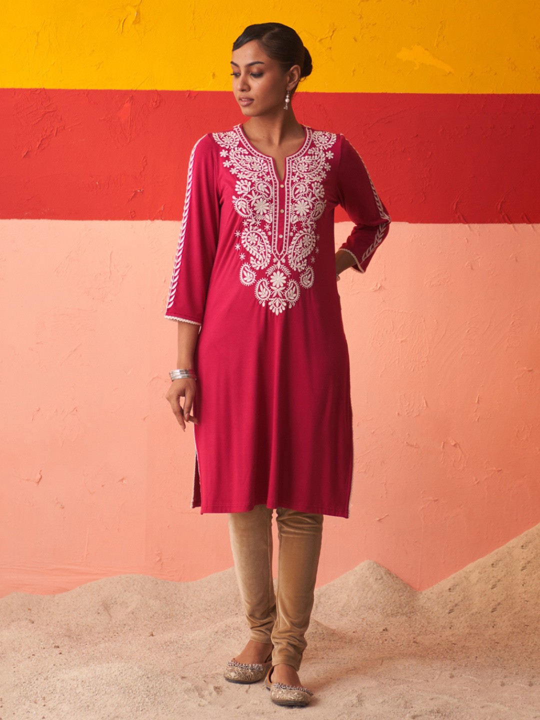 

Lakshita Paisley Embroidered Woollen Straight Kurta, Fuchsia