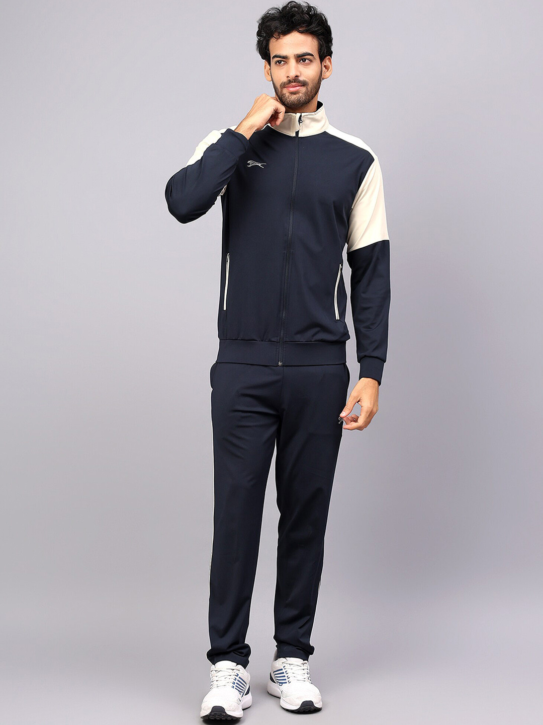 

Shiv Naresh Men Mid-Rise Tracksuits, Navy blue