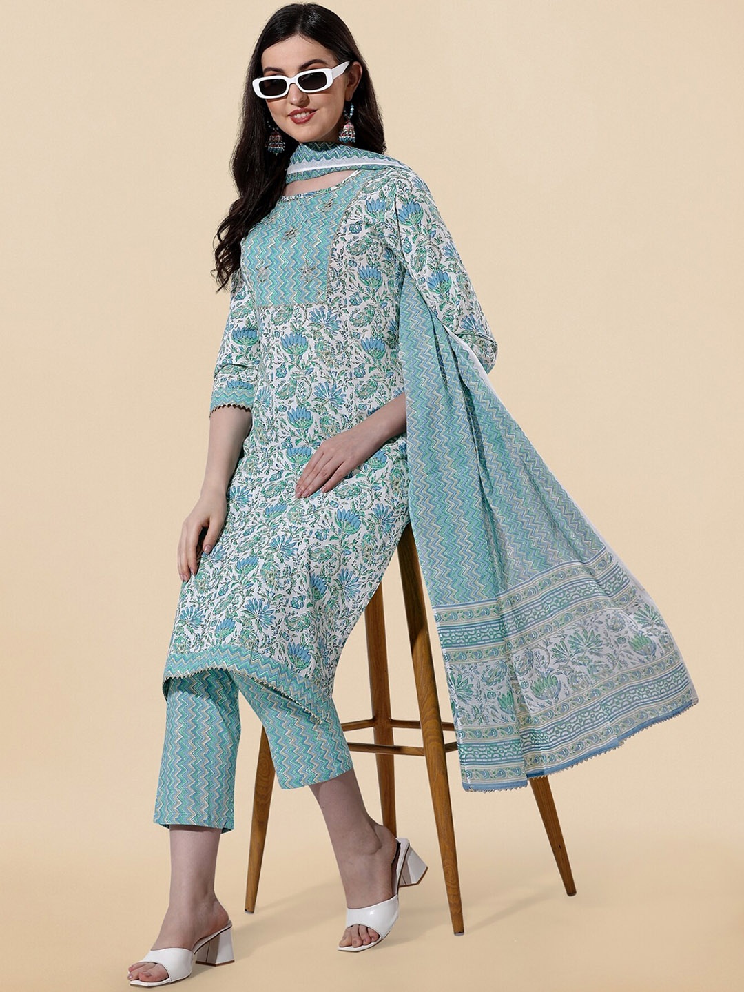 

KALINI Floral Printed Gotta Patti Pure Cotton Straight Kurta & Trousers With Dupatta, White