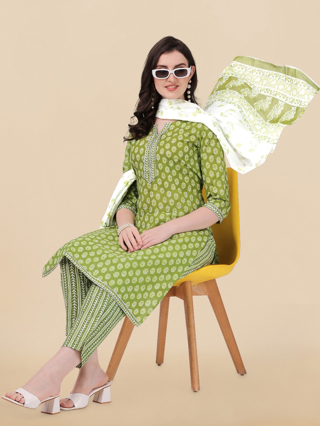 

KALINI Ethnic Motifs Printed Gotta Patti Cotton Straight Kurta & Trousers With Dupatta, Green