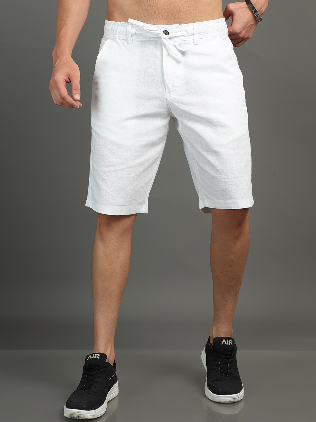 

Reslag Men Mid Rise Linen Shorts, White