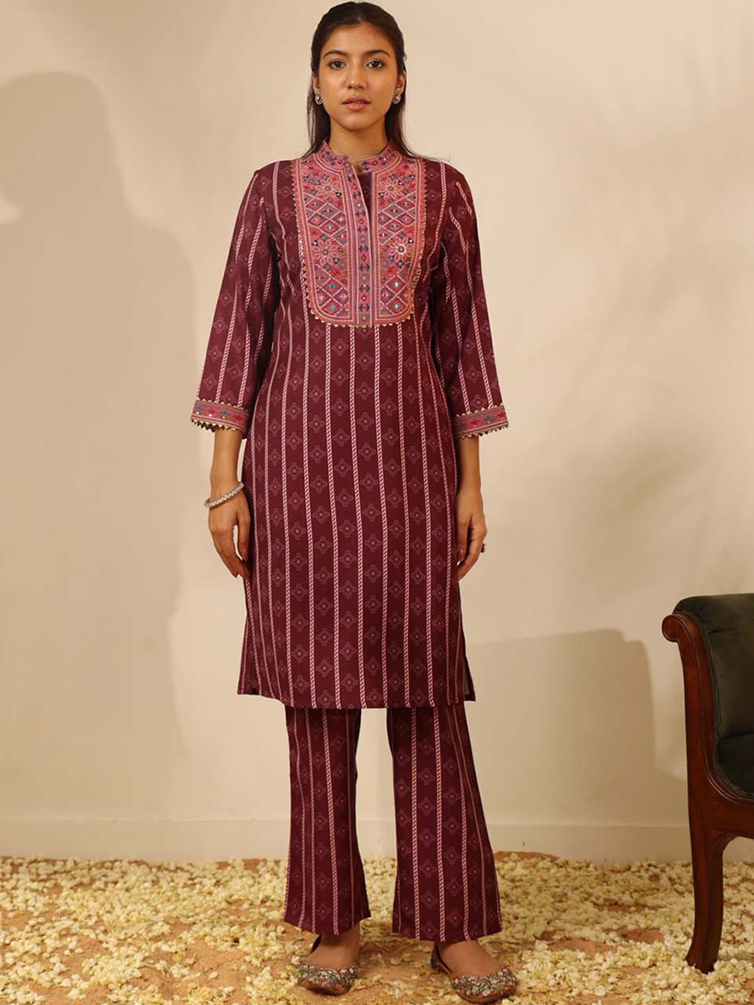 

Lakshita Ethnic Motifs Printed Mirror Work Straight Kurta With Trousers, Magenta