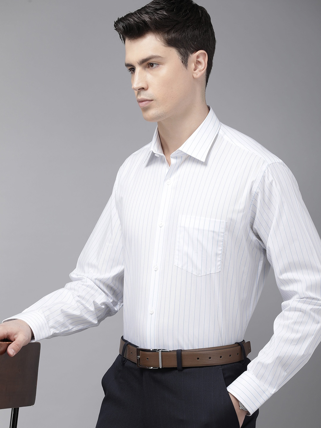 

Van Heusen Men Striped Formal Shirt, White