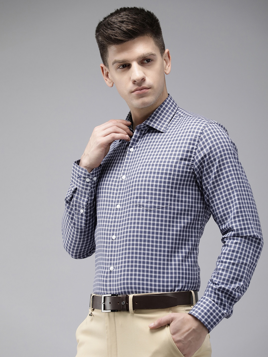 

Van Heusen Men Slim Fit Gingham Checks Pure Cotton Formal Shirt, Navy blue