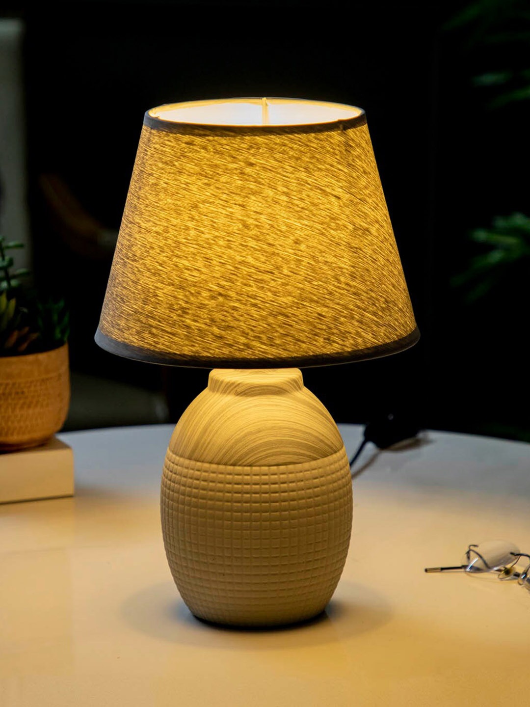 

THEDECORKART White Frustum Shape Ceramic Table Lamp