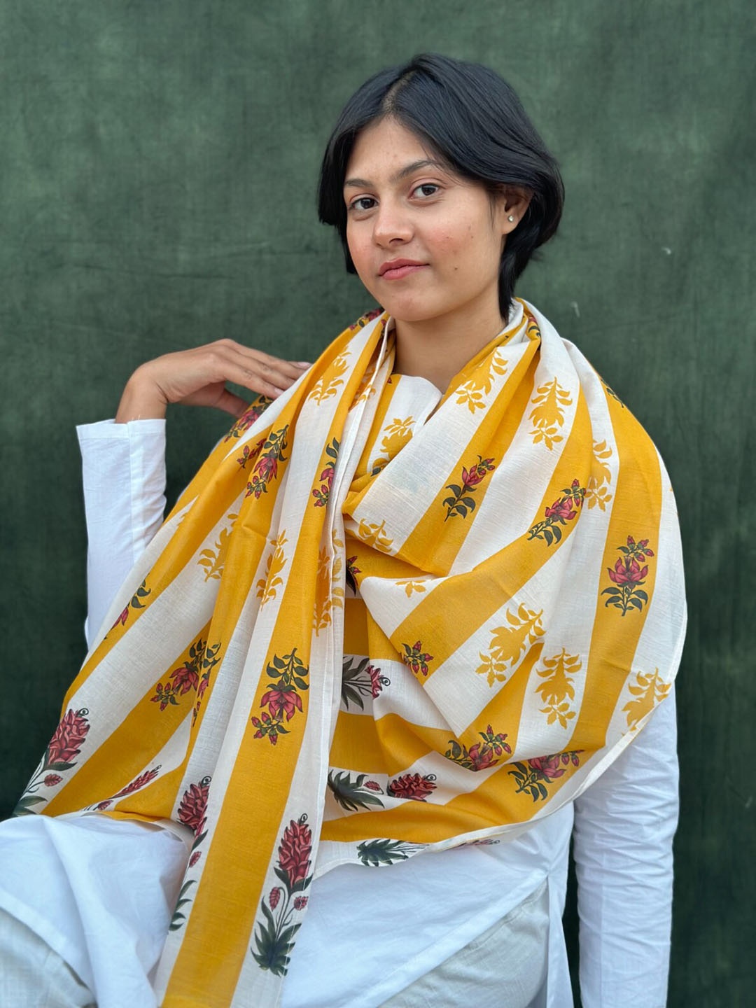 

BUTA BUTI Women Floral Printed Cotton Scarf, Yellow