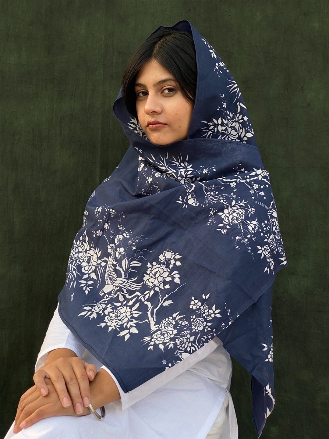 

BUTA BUTI Abstract Printed Cotton Scarf, Navy blue