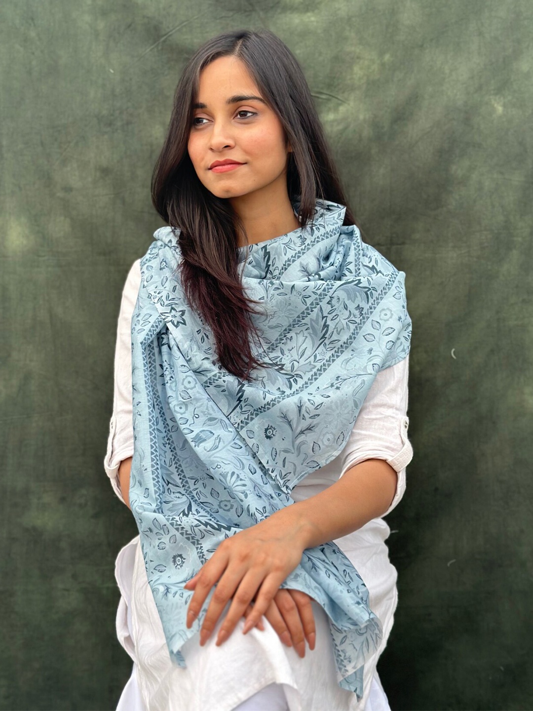 

BUTA BUTI Women Floral Printed Cotton Scarf, Blue