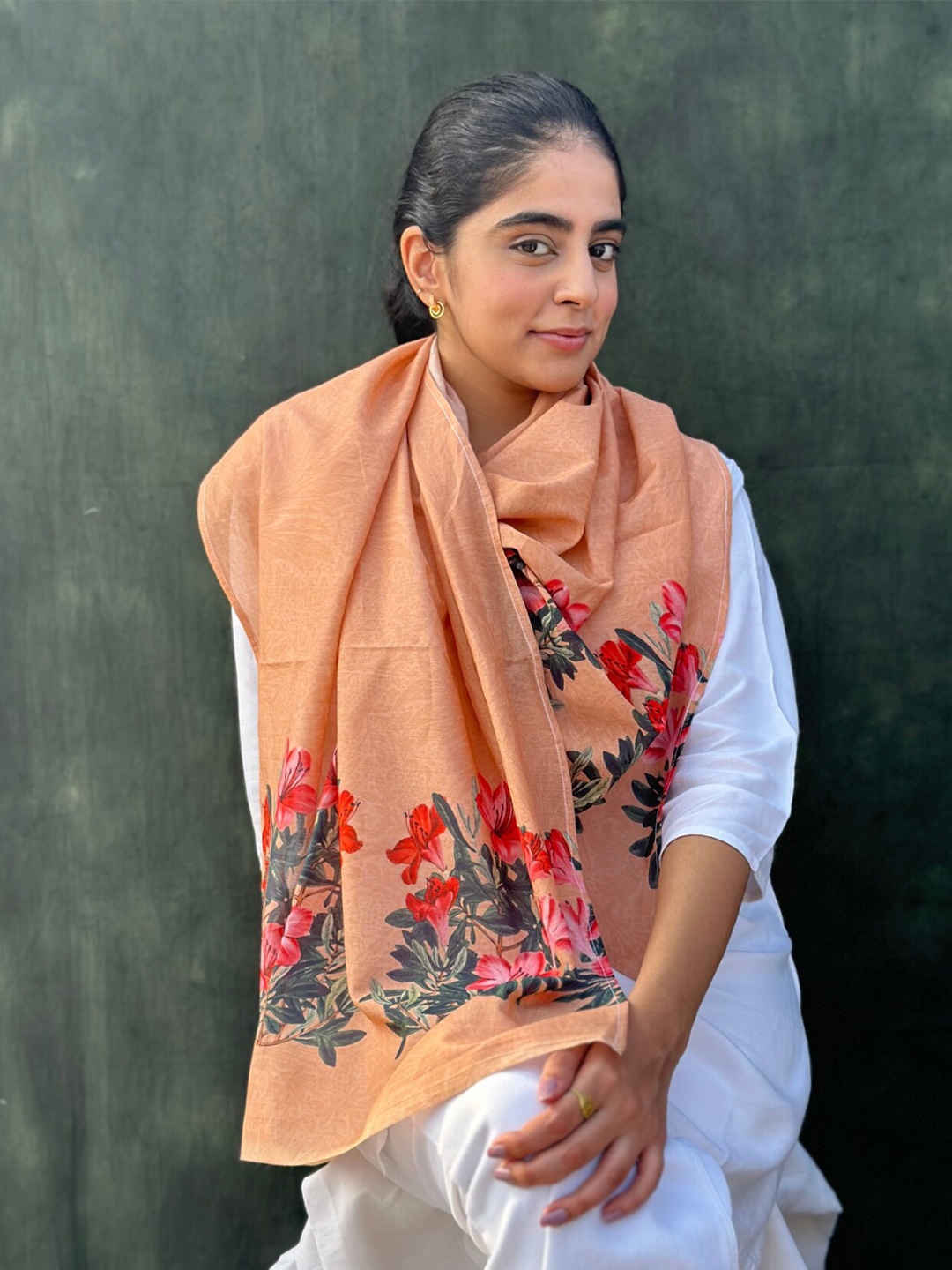 

BUTA BUTI Women Floral Printed Cotton Scarf, Peach