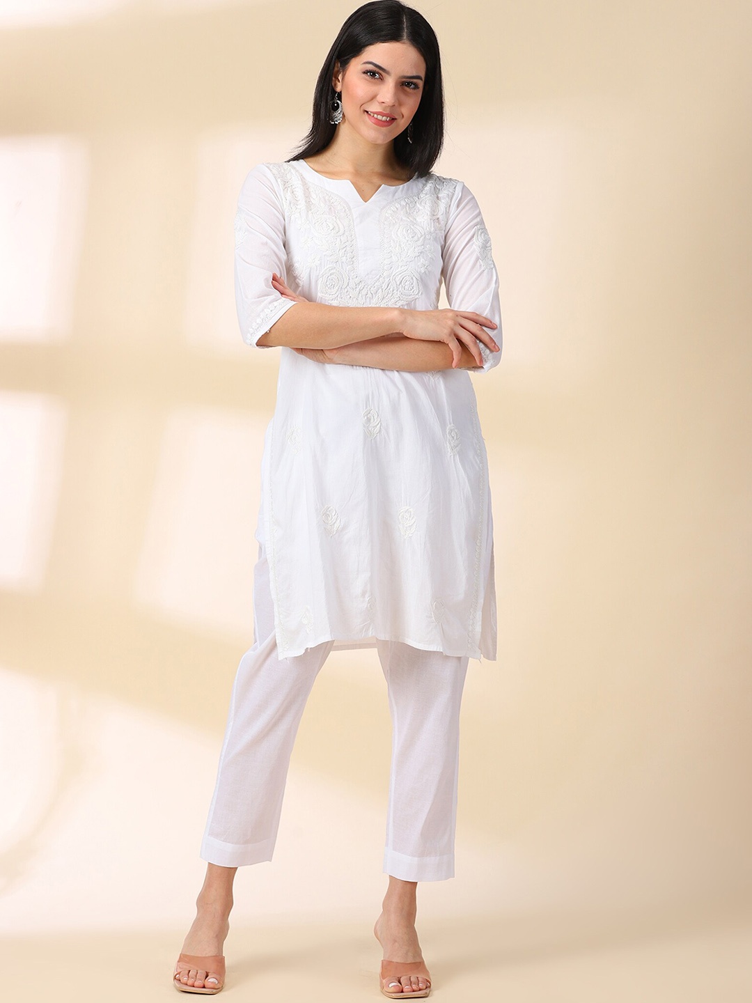 

DIVINATION Floral Embroidered Chikankari Pure Cotton Kurta with Trousers, White