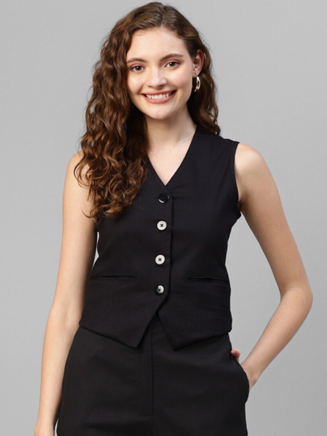 

DEEBACO V-Neck Sleeveless Slim-Fit Waistcoat, Black
