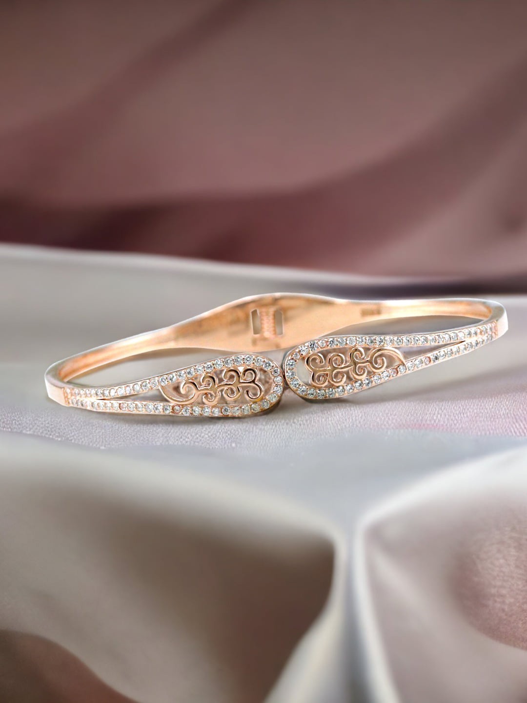 

Taraash 925 Sterling Silver American Diamond Studded Bangle, Rose gold