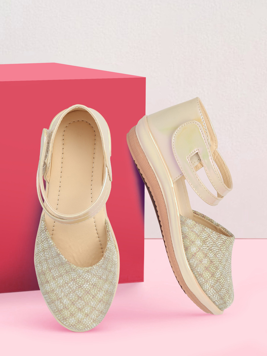 

BAESD Girls Embellished Ballerinas, Beige
