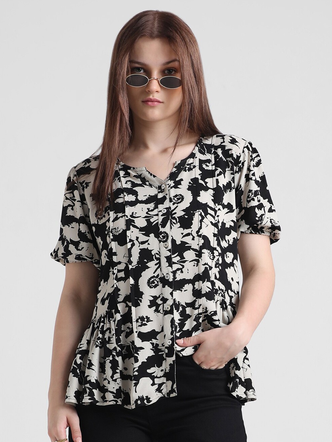 

ONLY Floral Printed Puff Sleeve Shirt Style Top, Black