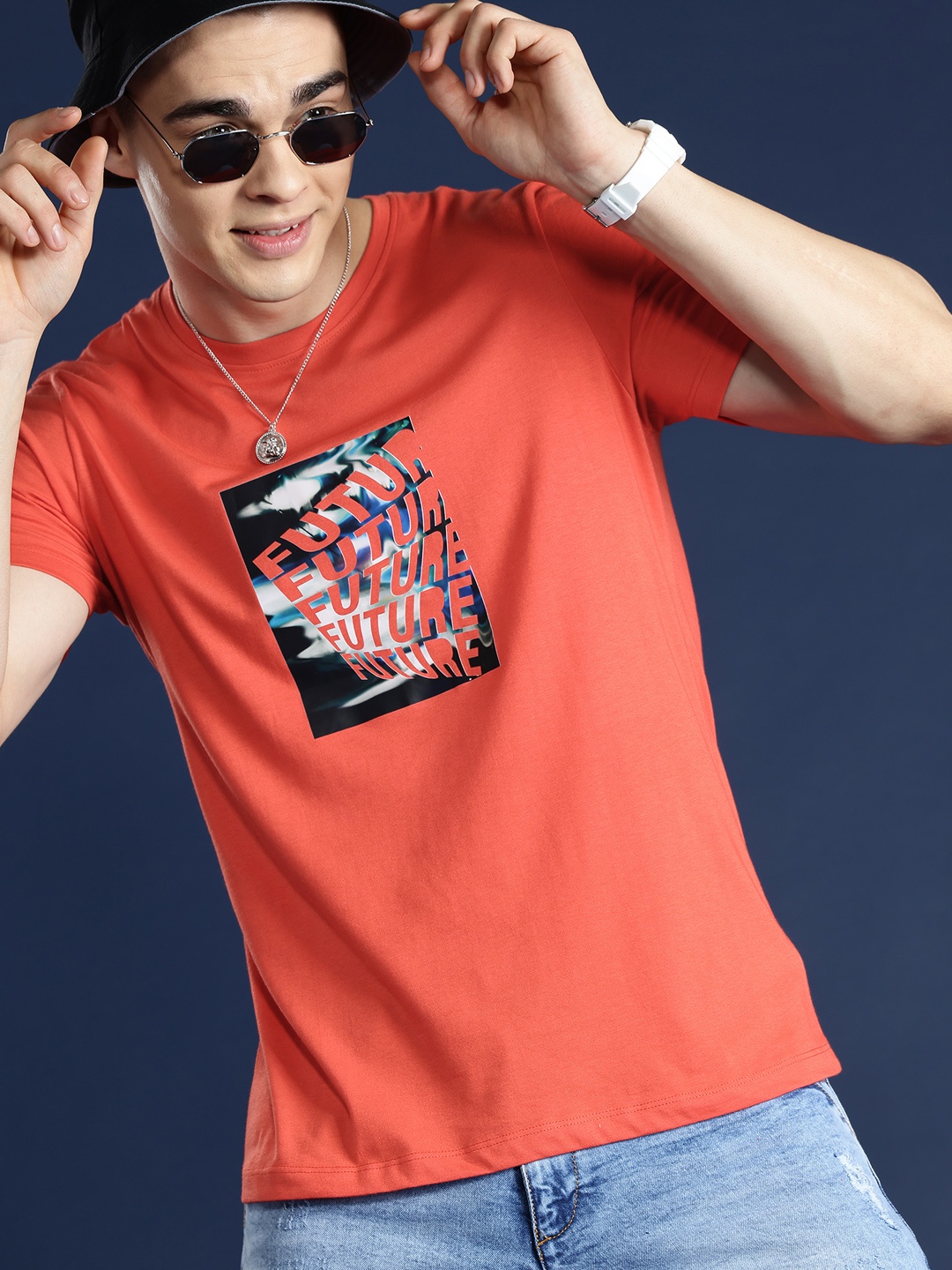 

Mast & Harbour Men Graphic Printed Regular Fit T-shirt, Orange