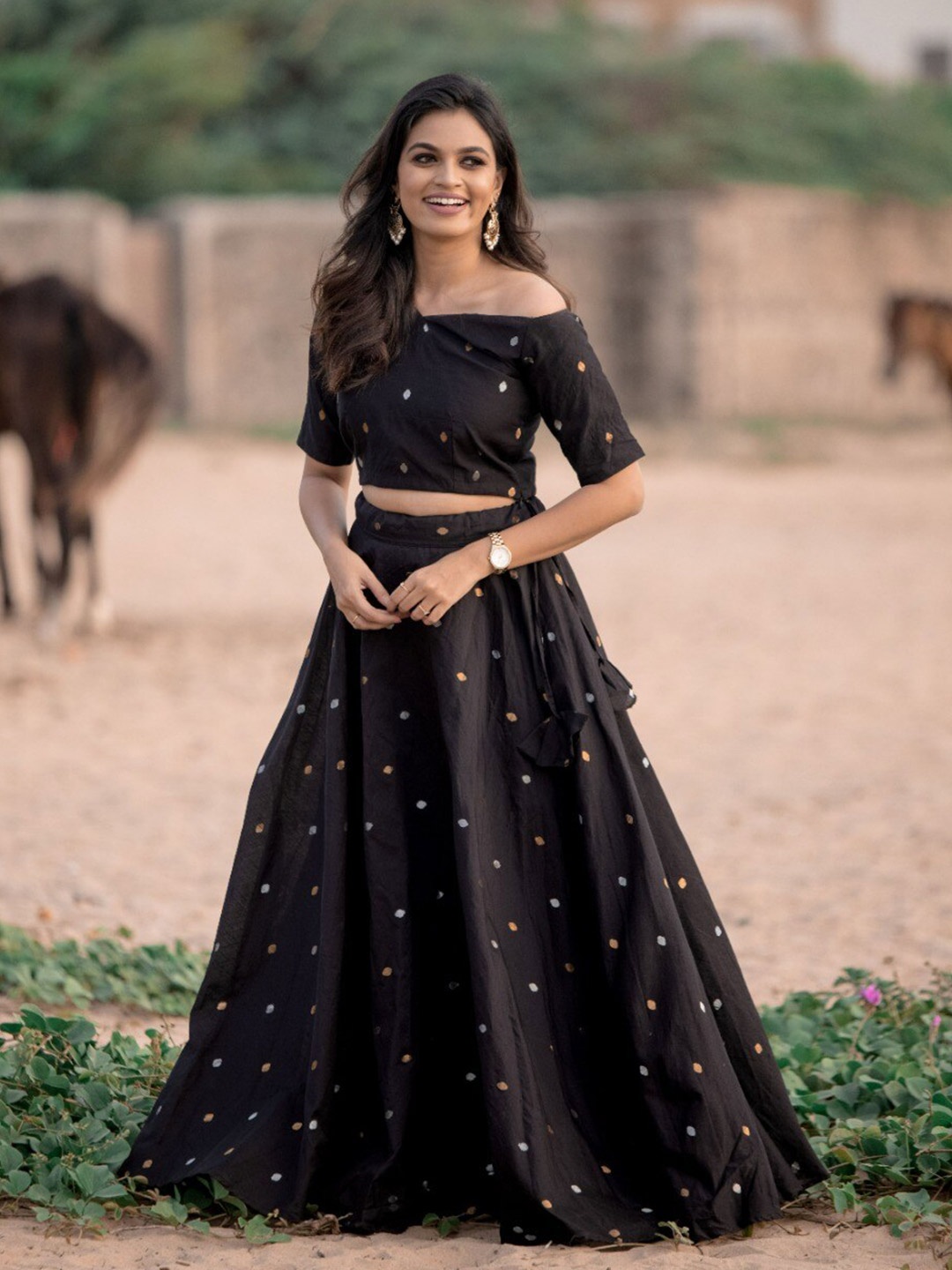 

Vinya Woven Design Ready to Wear Lehenga & Choli, Black
