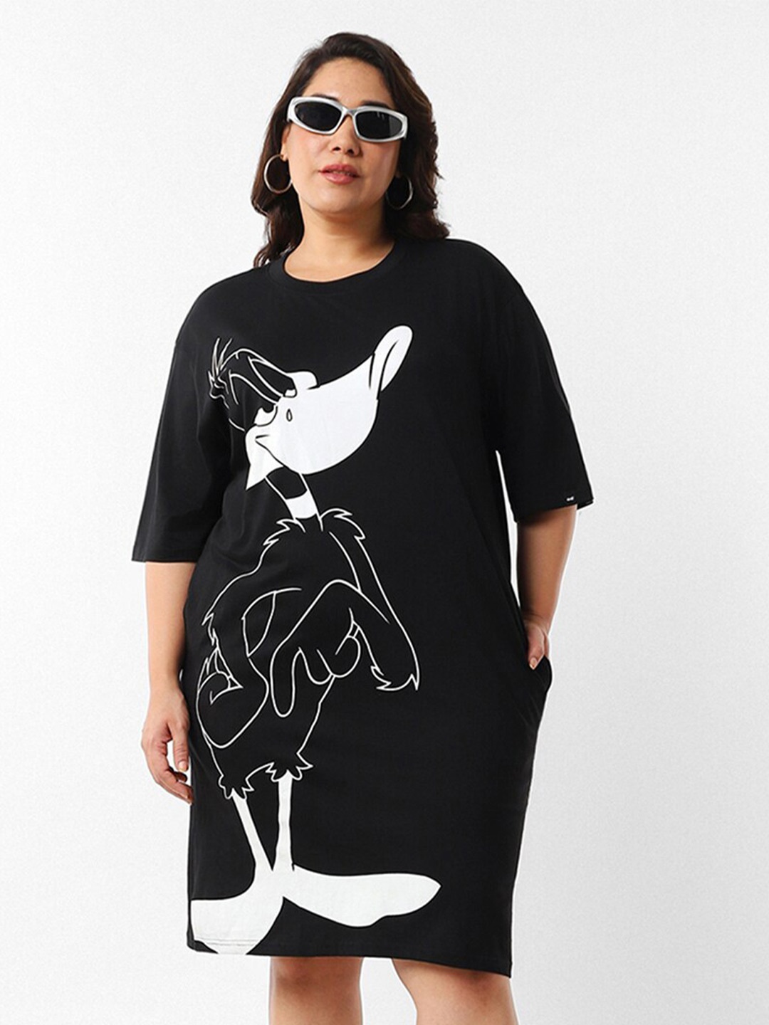 

Bewakoof Plus Disney Printed Oversized T-shirt Short Dress, Black