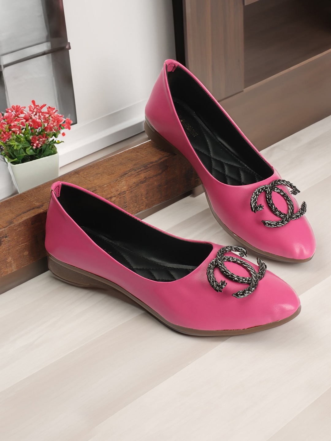 

madam glorious Buckle Detail Pointed Toe Ballerinas, Pink