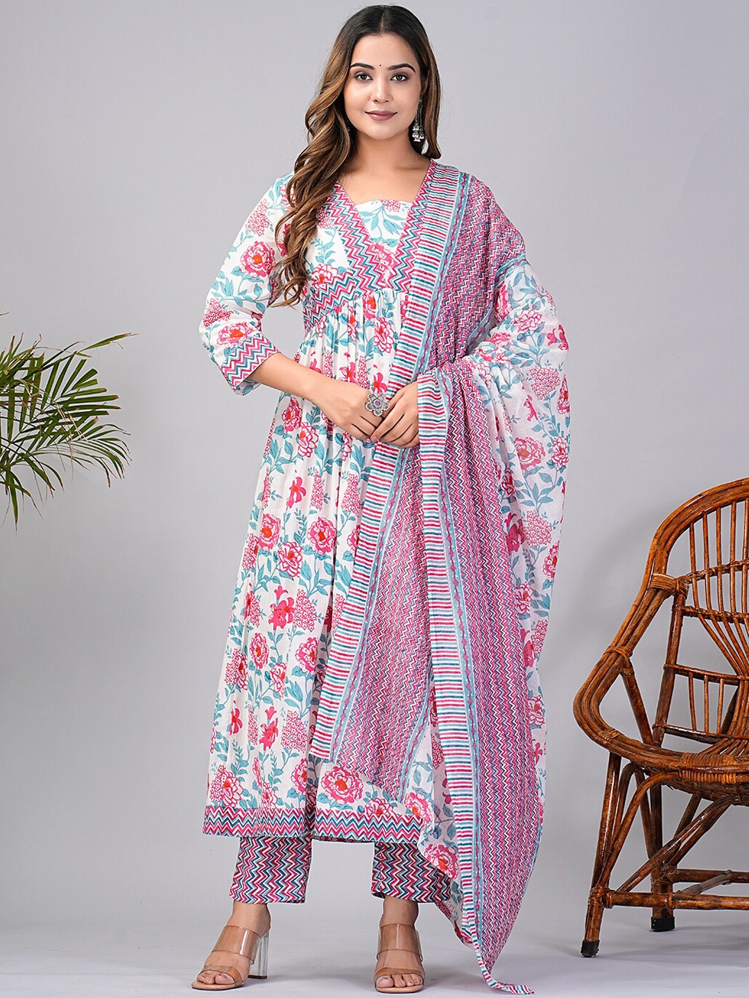 

KPF Floral Printed V-Neck Pure Cotton Anarkali Kurta with Trousers & With Dupatta, Pink