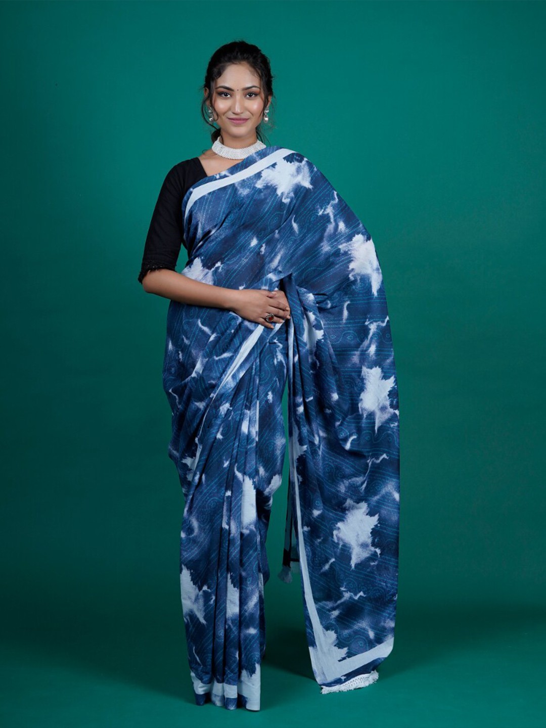 

BUTA BUTI Bandhani Printed Pure Cotton Tasseled Saree, Blue