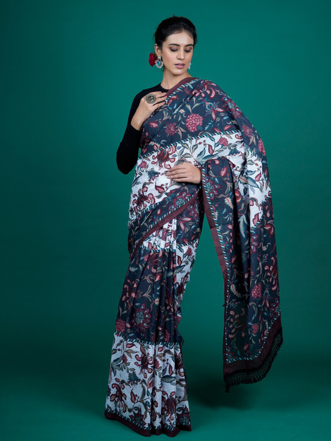 

BUTA BUTI Navy Blue & White Printed Pure Cotton Tasseled Saree