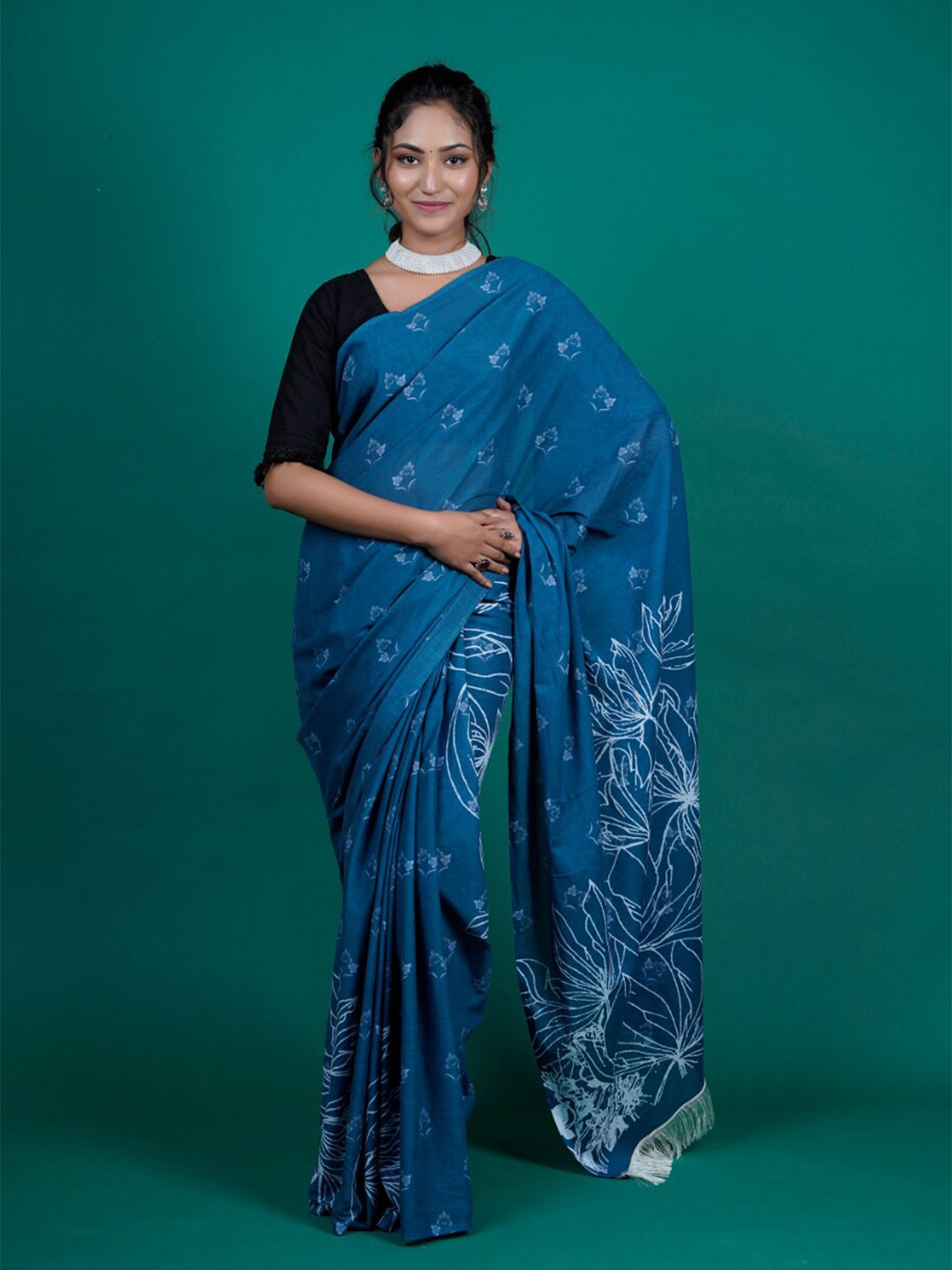 

BUTA BUTI Floral Printed Pure Cotton Saree, Blue