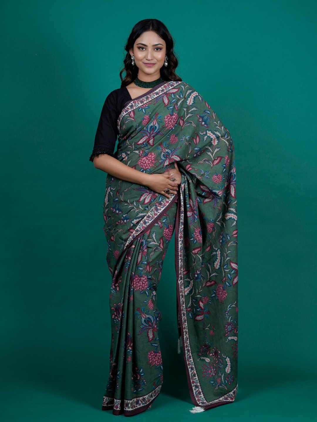 

BUTA BUTI Floral Printed Pure Cotton Tasseled Saree, Green