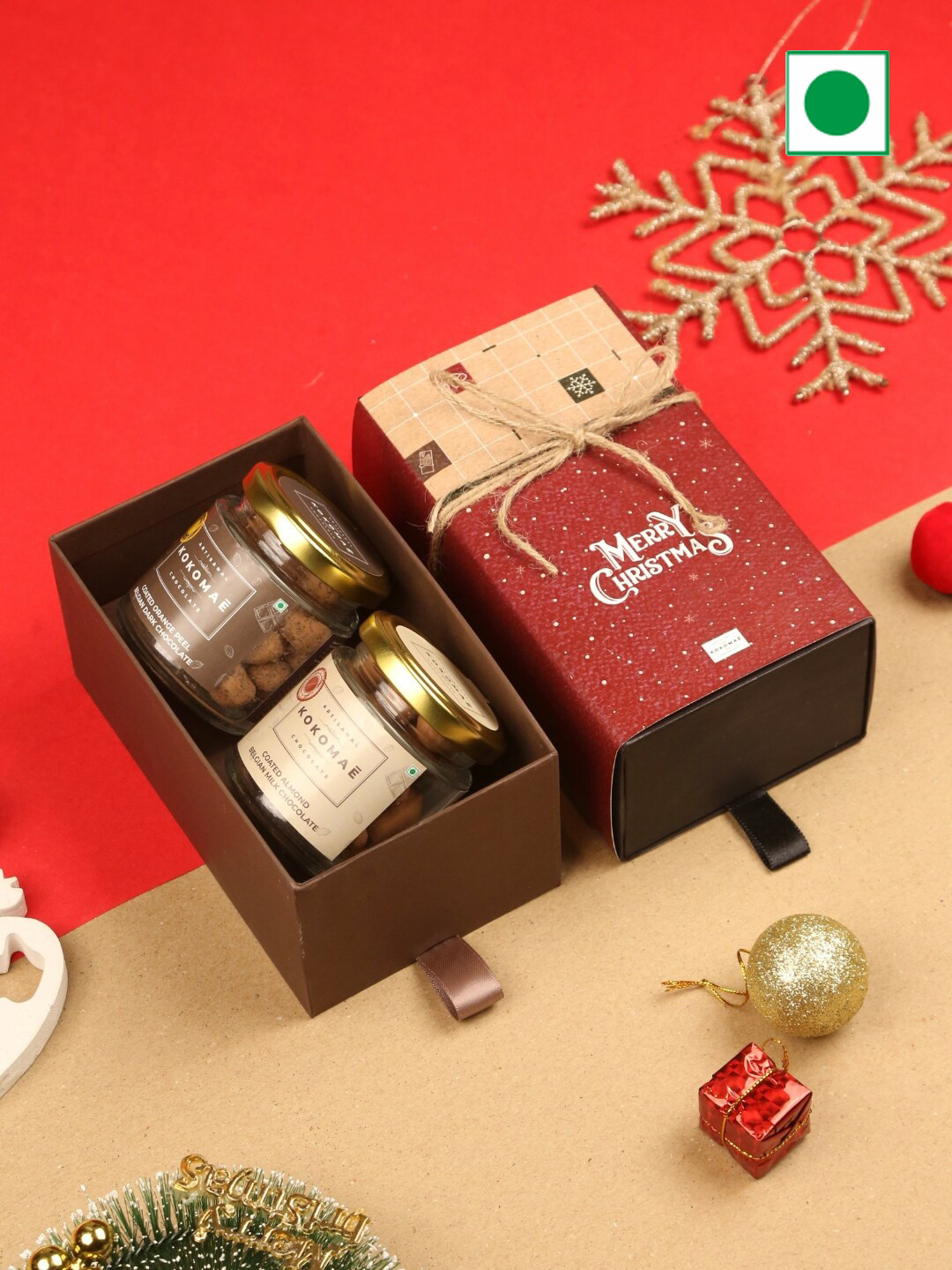 

Kokomae Artisanal Chocolate Christmas Dragees Delight, Beige