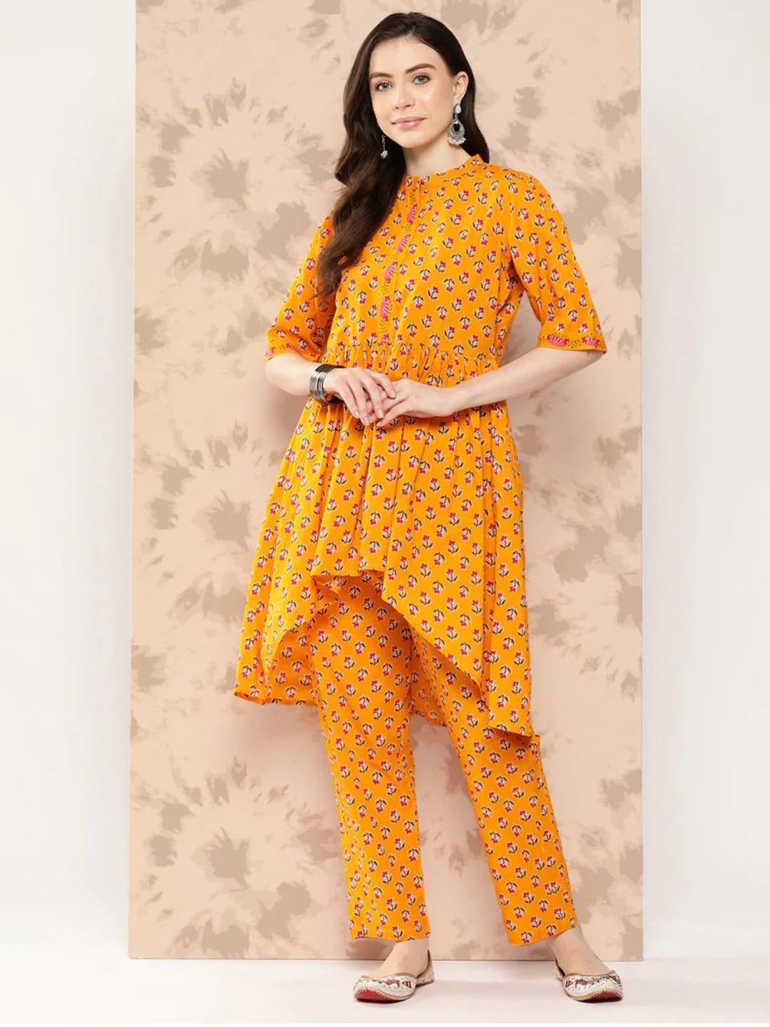 

Kamayra Floral Printed Pure Cotton Kurta With Trouser, Yellow