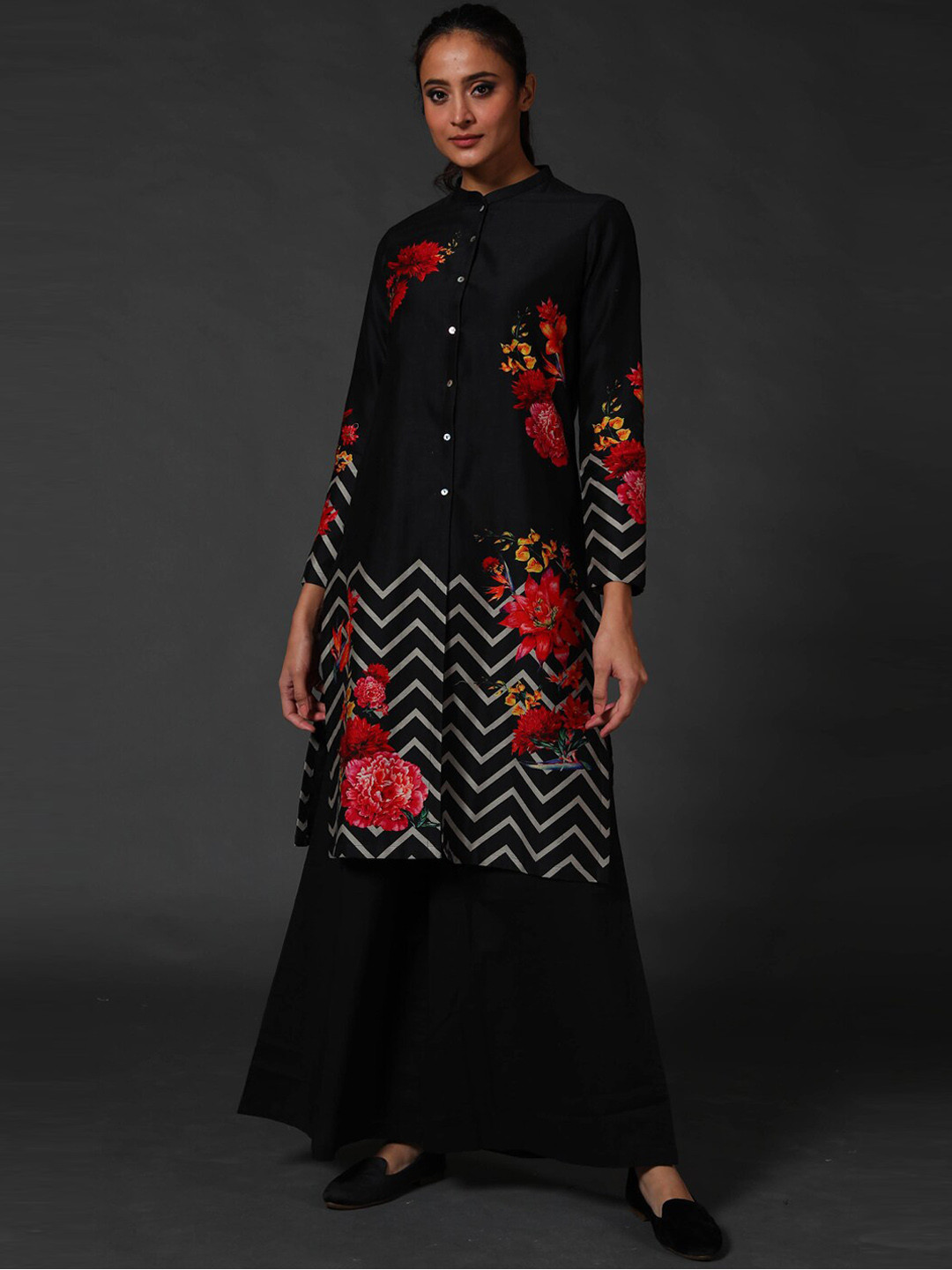 

Balance by Rohit Bal Floral Printed Band Collar Long Sleeves A-Line Kurta With Palazzos, Black