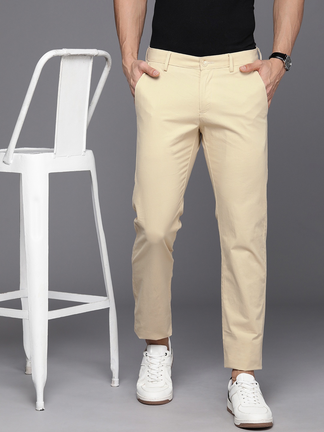 

Allen Solly Men Slim Fit Chinos Trousers, Beige