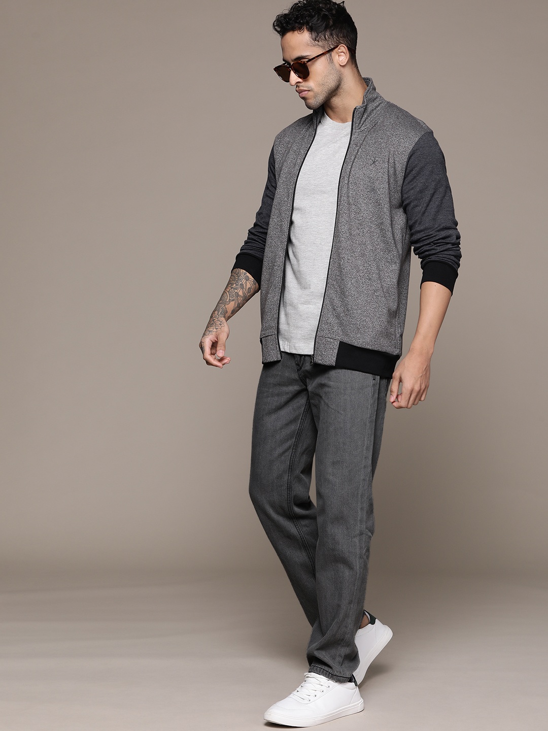 

Roadster Men Colourblocked Sweatshirt, Grey melange