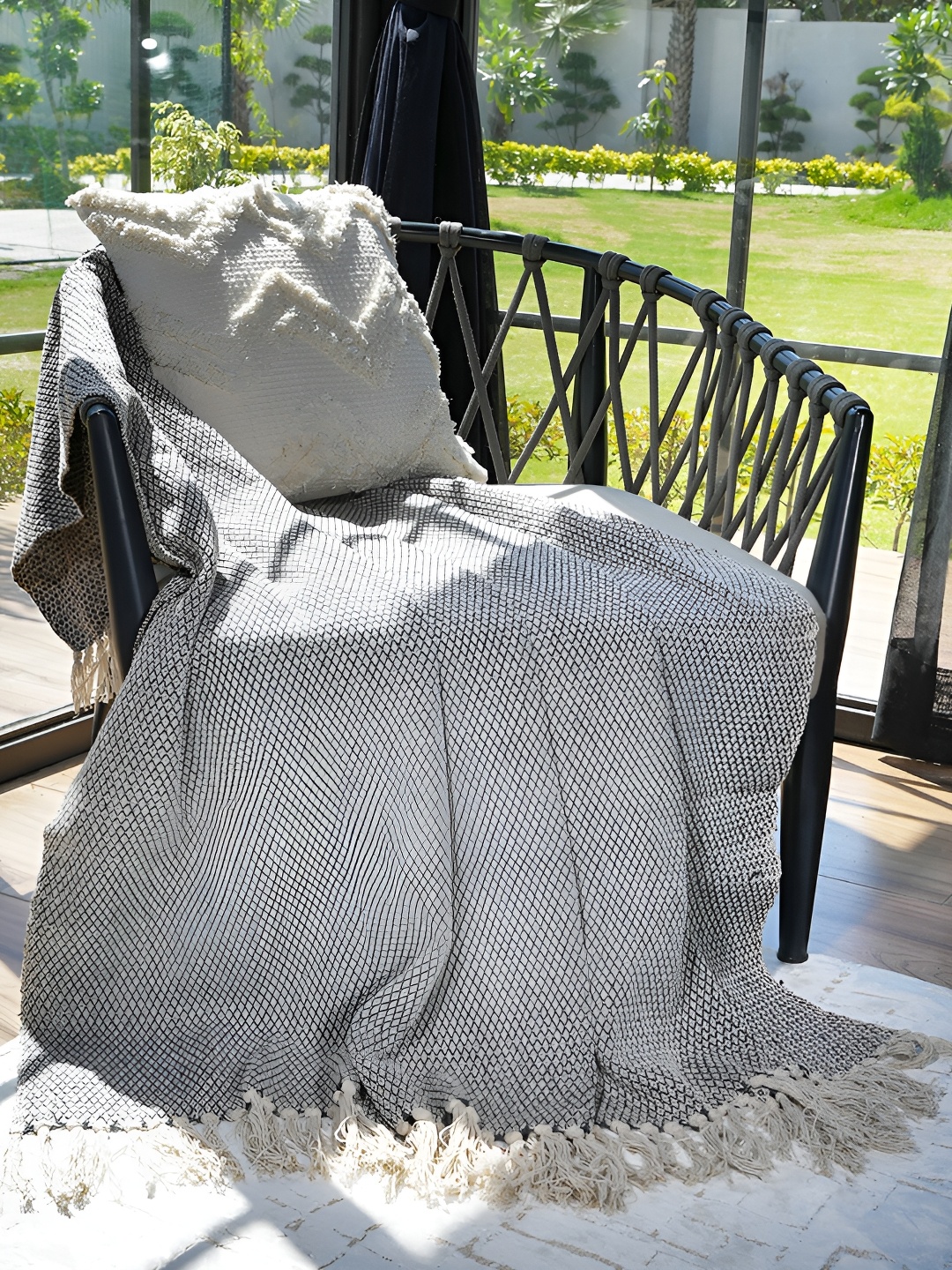 

GRHAMOY Grey & White Self Design Cotton Throws