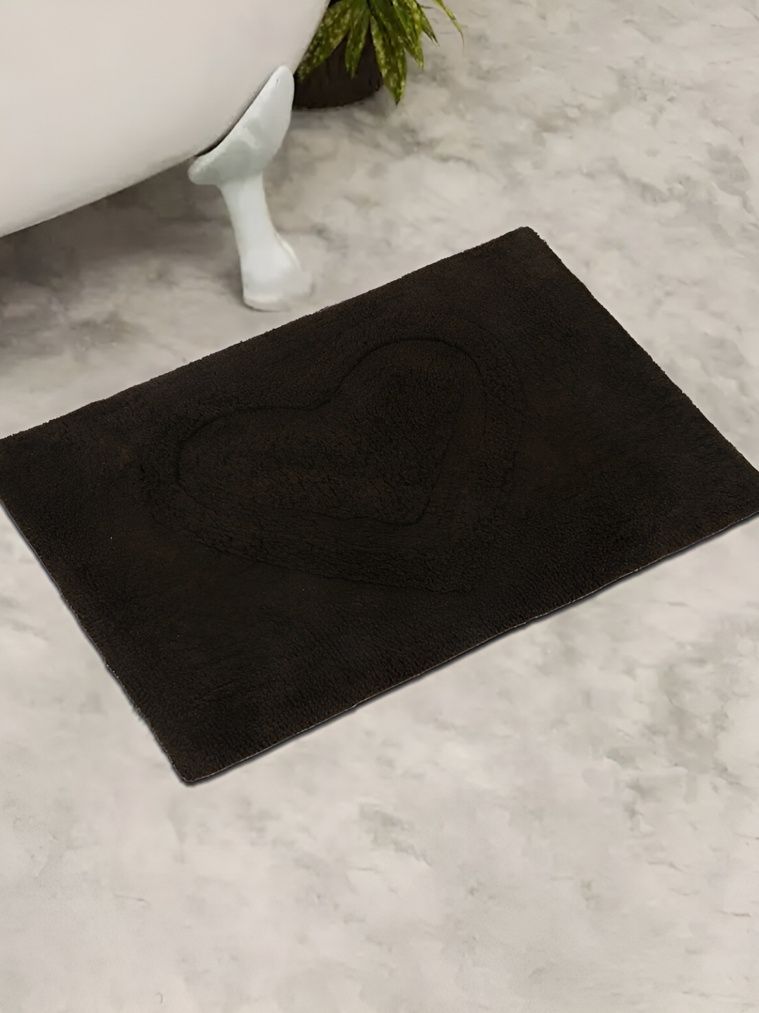 

GRHAMOY Brown Heart Pattern 210 GSM Cotton Soft Rectangle Bath Rugs