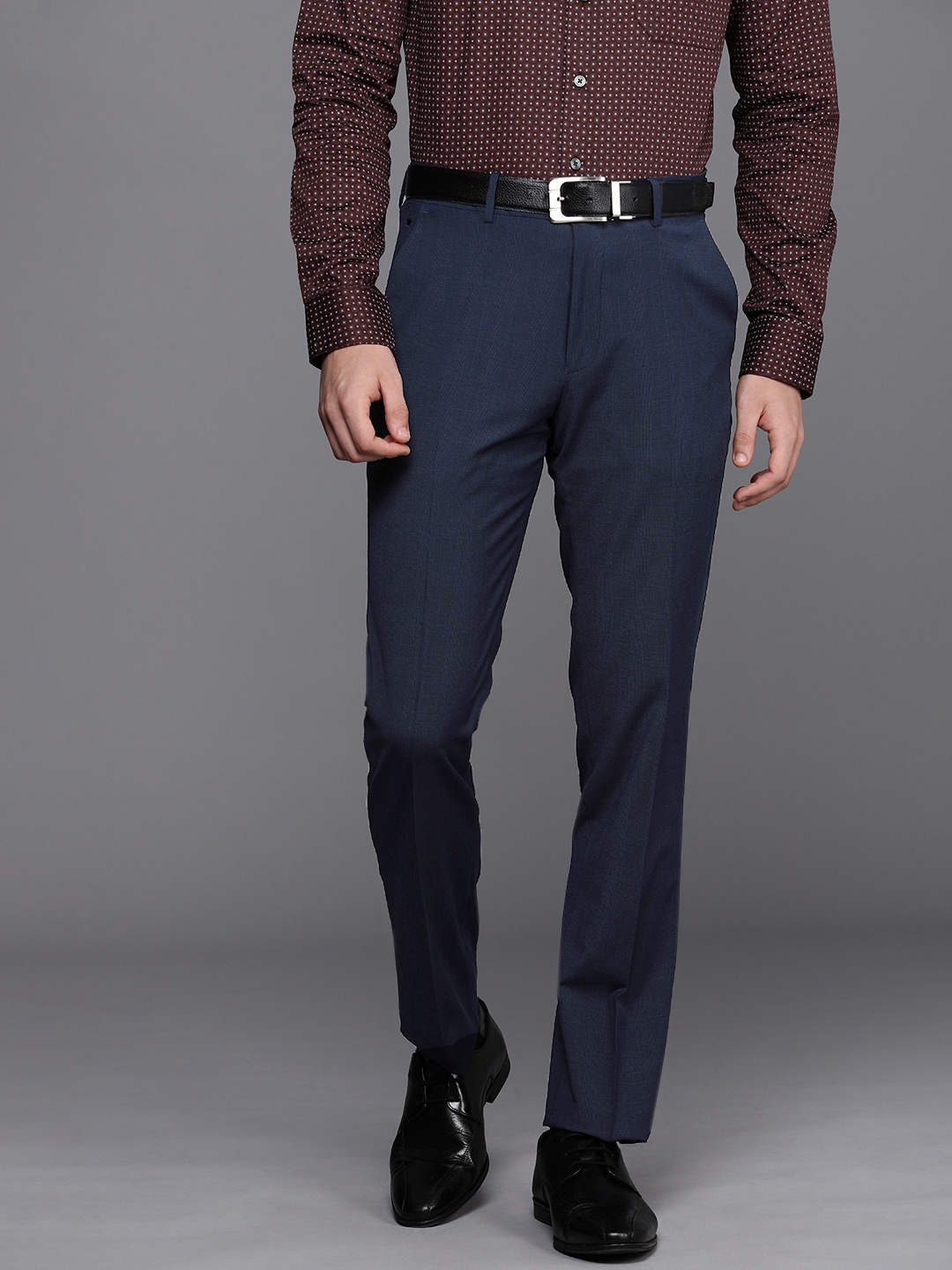 

Louis Philippe Men Checked Slim Fit Formal Trousers, Navy blue