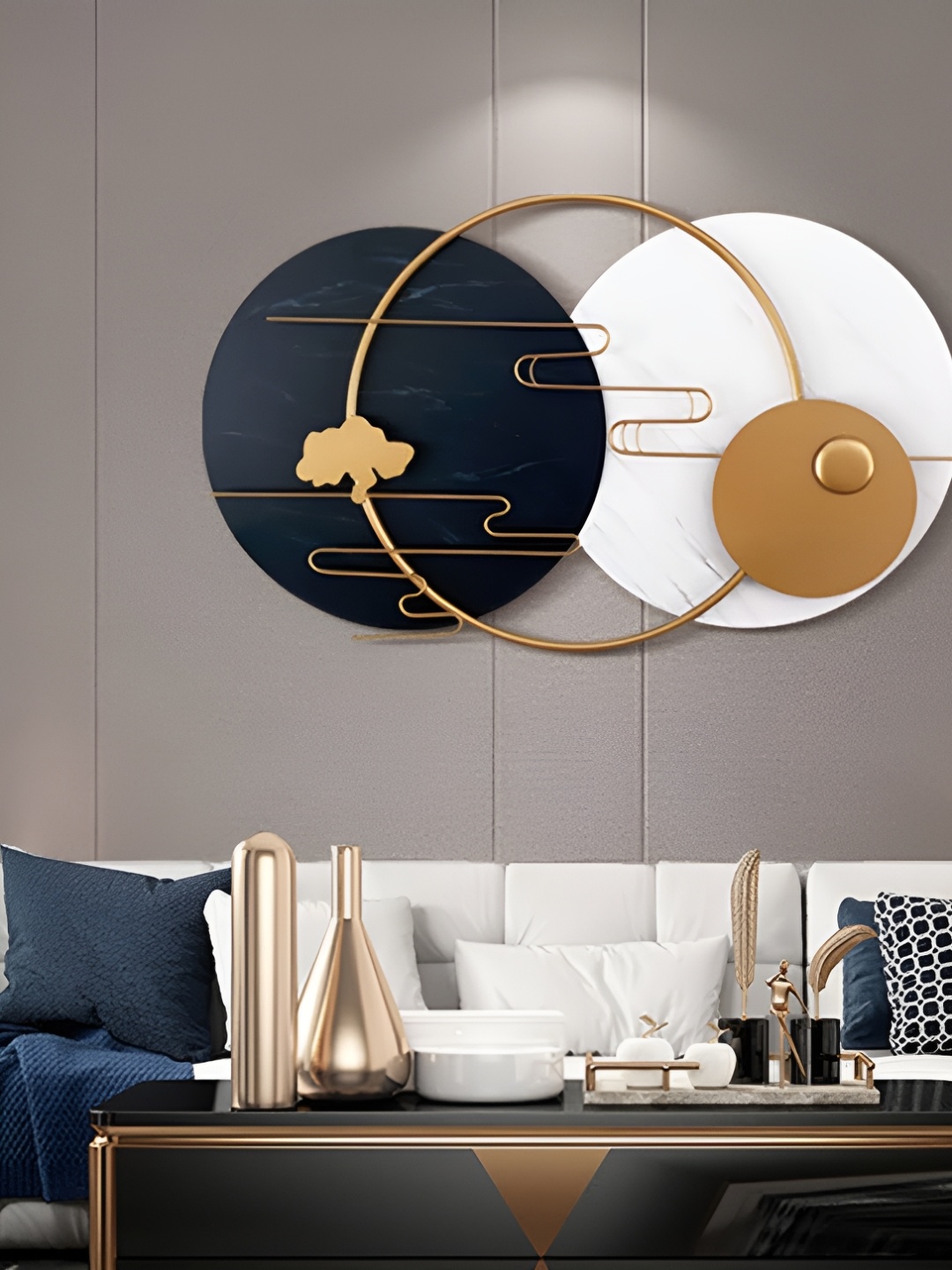 

HANDICRAFTS TOWN Black & White Metal Wall Decor