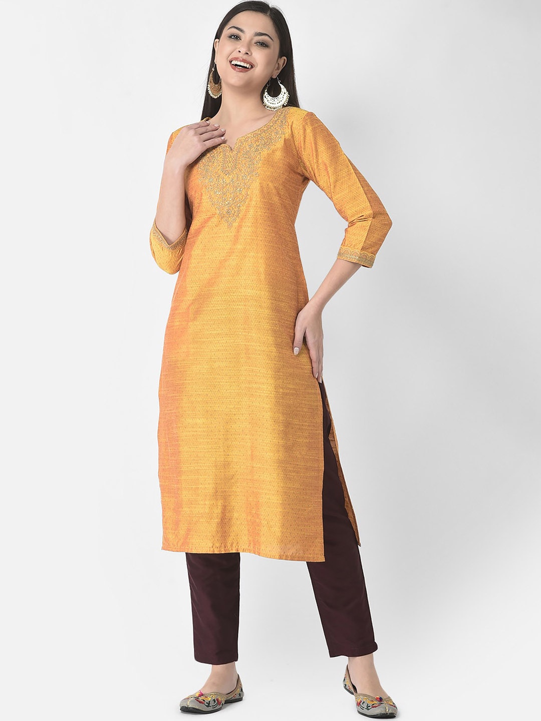 

Span Chevron Printed Thread Work Silk Straight Kurta, Yellow