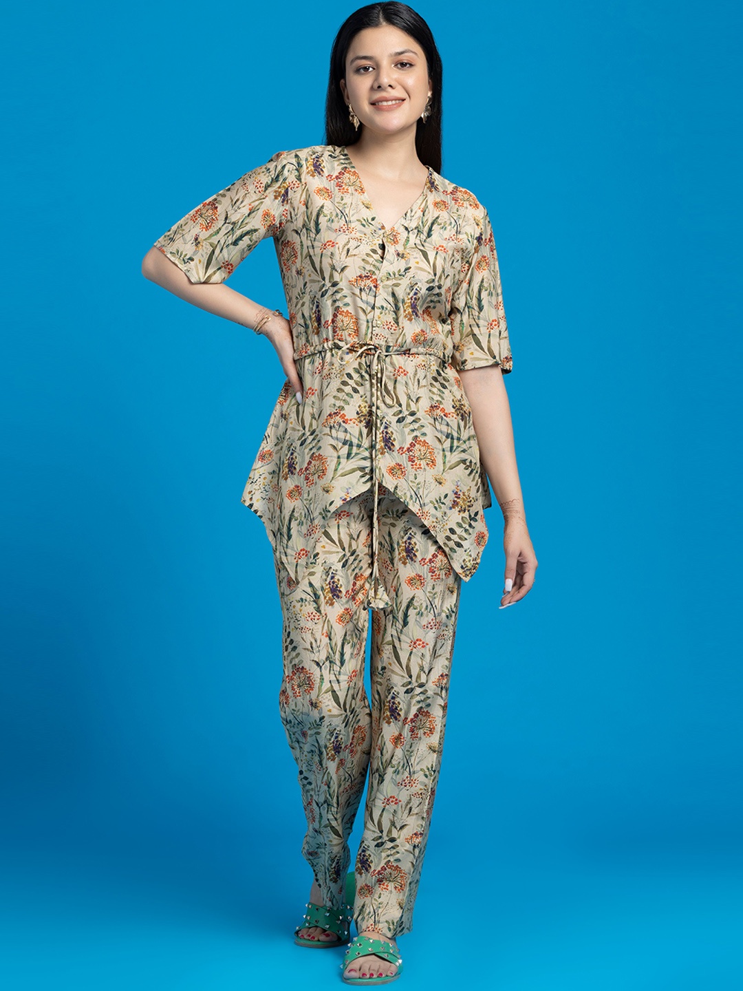 

OCTICS Floral Printed Top & Trousers Co-Ordd, Beige