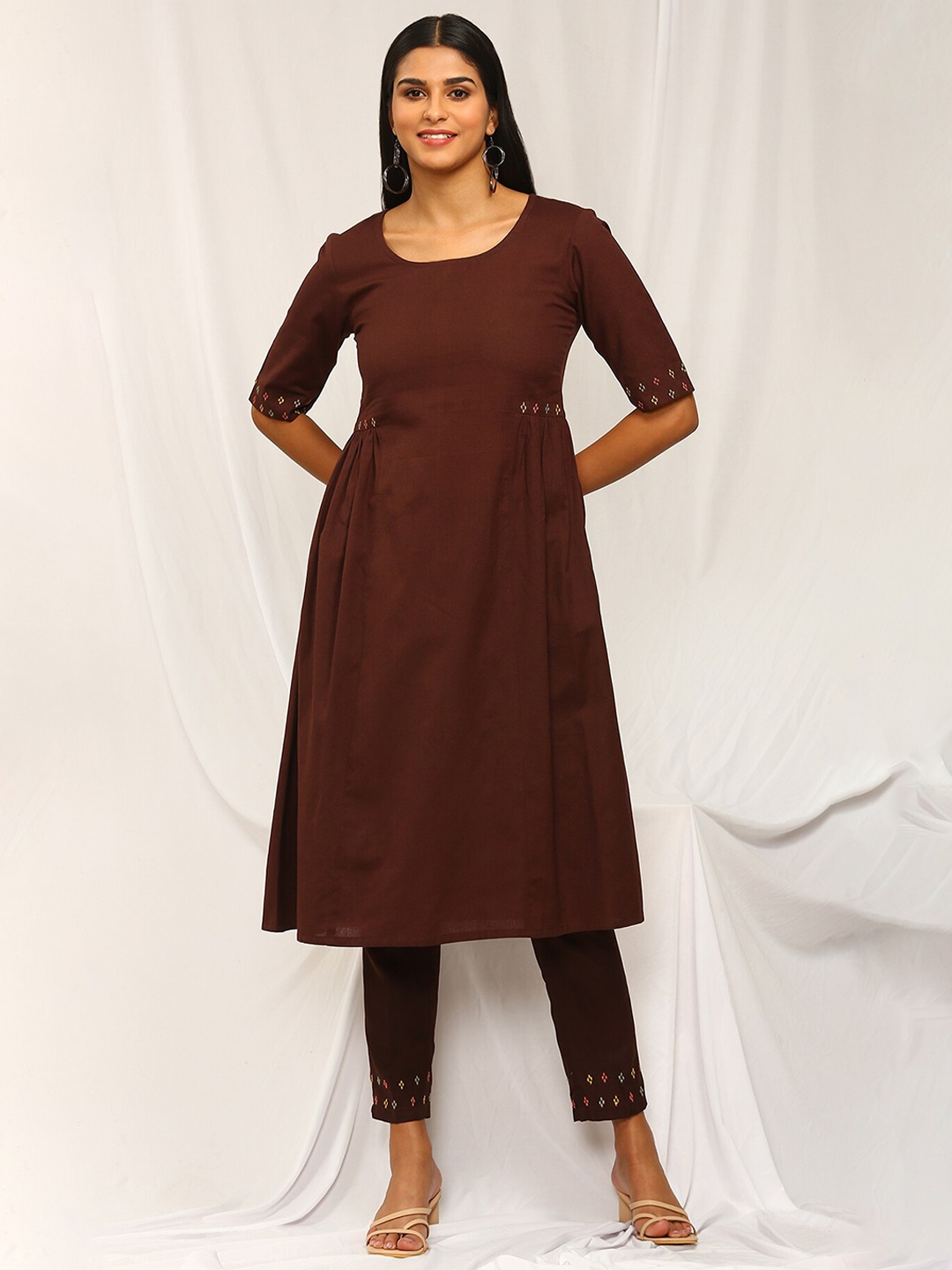 

Stylefables Floral Embroidered Thread Work Kurta with Trousers, Brown