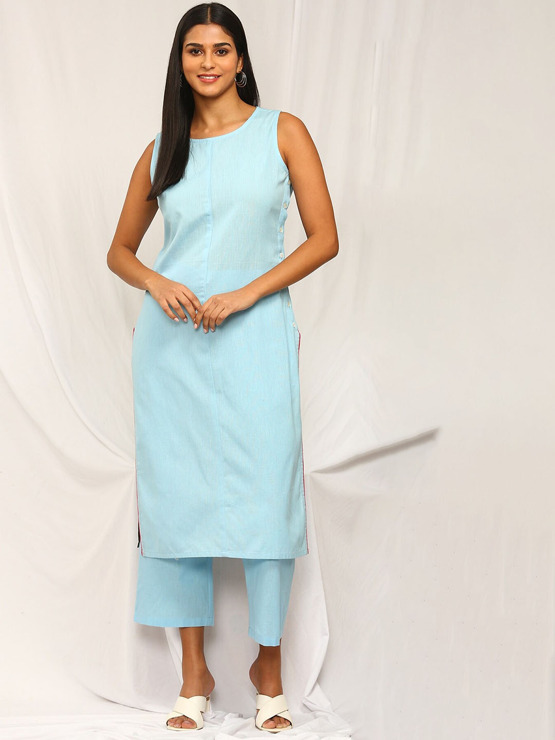 

Stylefables Sleeveless Linen Straight Kurta With Palazzo, Blue