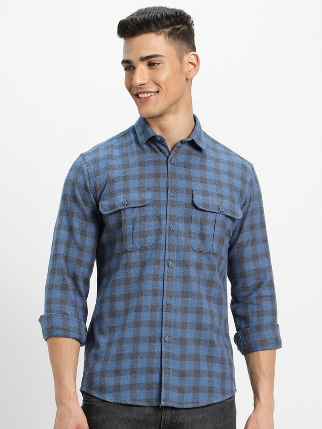 

FOREVER 21 Buffalo Checks Spread Collar Pure Cotton Casual Shirt, Blue