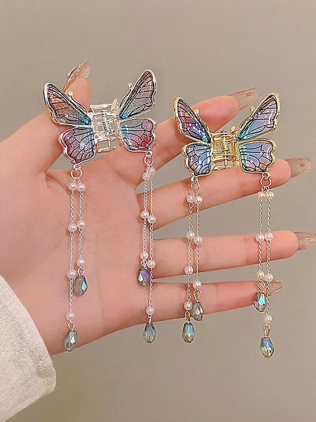 

Krelin Embellished Claw Clip, Blue