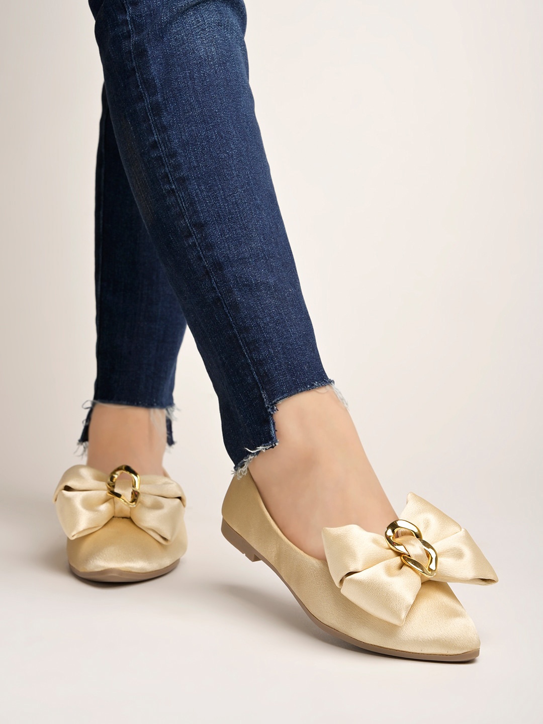 

Shoetopia Pointed Toe Party Ballerinas With Bows, Gold