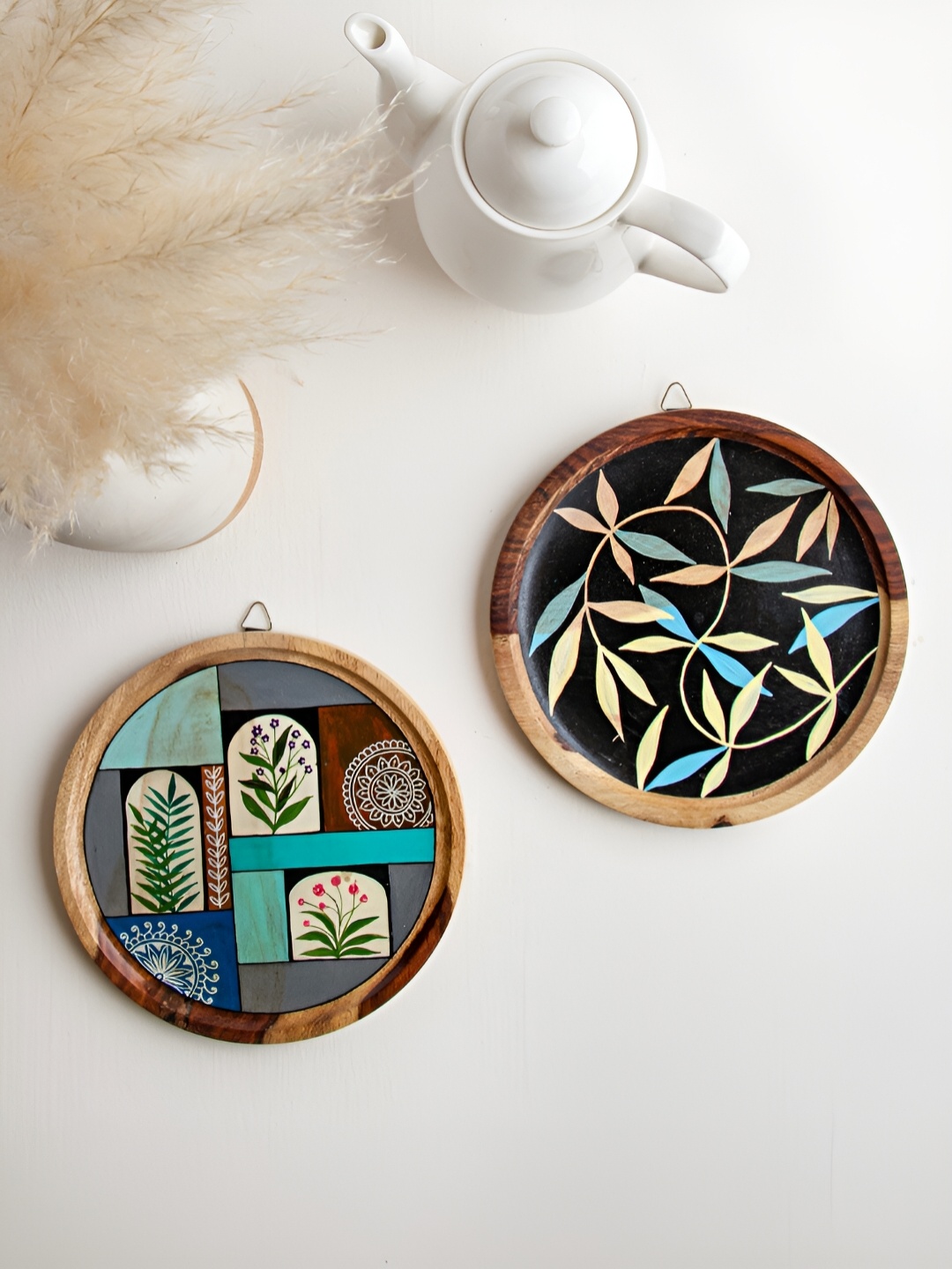 

Mirai Woods Black & Green 2 Pieces Floral Round Wooden Wall Decor