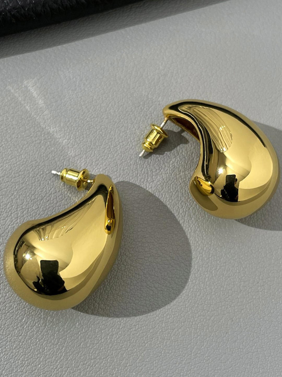 

OOMPH Teardrop Shaped Drop Earrings, Gold