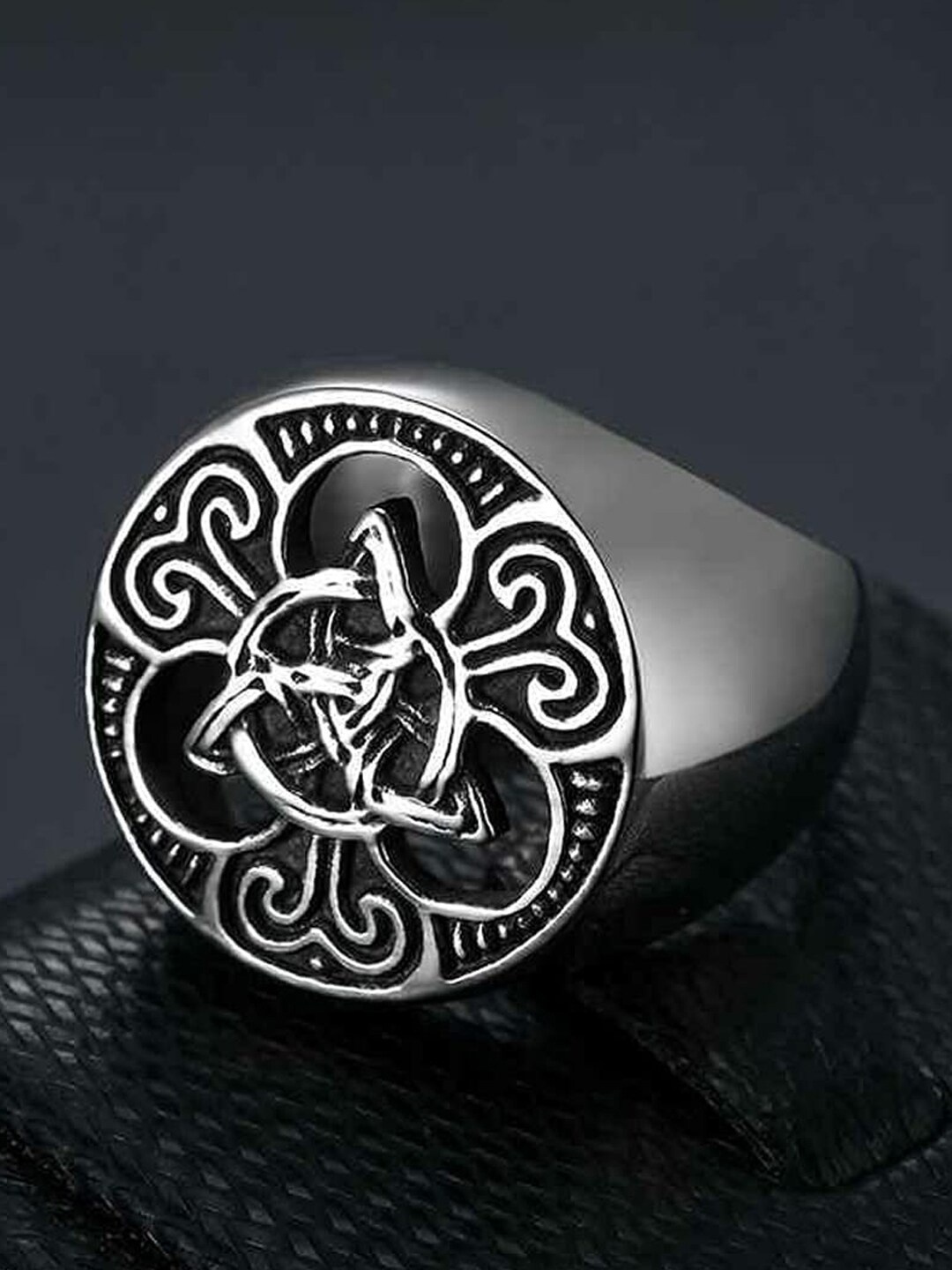

OOMPH Men Stainless Steel Celtic Symbol Biker Finger Ring, Silver